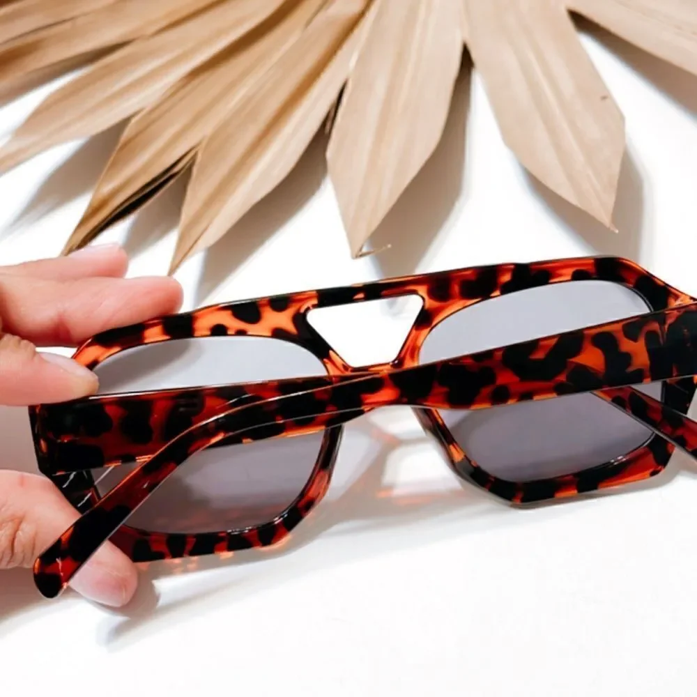 Vintage  leopard sunglasses  E7